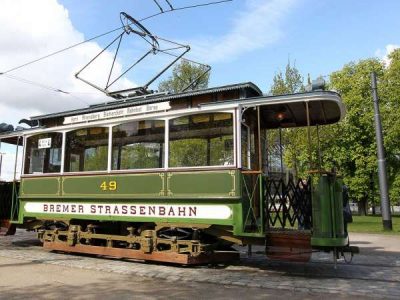 Historische Straßenbahn in neuem Glanz