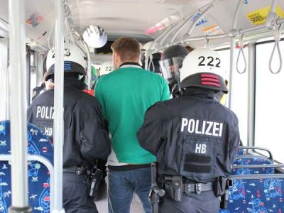 Bremer Polizei probt bei der BSAG den Ernstfall