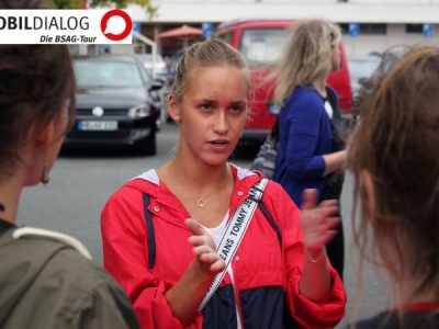 BSAG-Tour in Habenhausen: E-Bus-Fans und Liniendiskussion