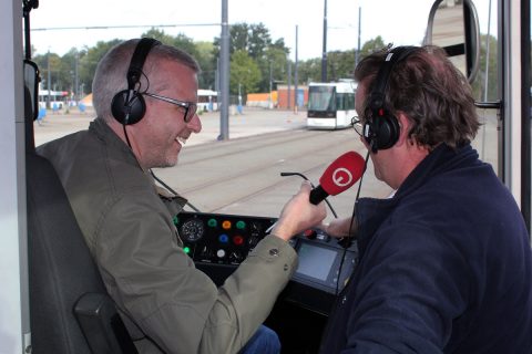 Jens-Uwe Krause von Bremen-Vier fährt Straßenbahn bei der Bremer Straßenbahn AG.