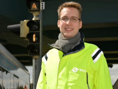 Fabian Kolbe macht die Busse und Bahnen in Bremen schneller