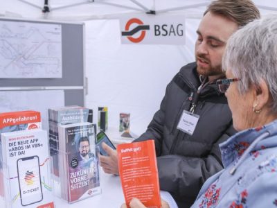 BSAG-Tour: Mitarbeitende informieren direkt vor Ort in Bremen und umzu